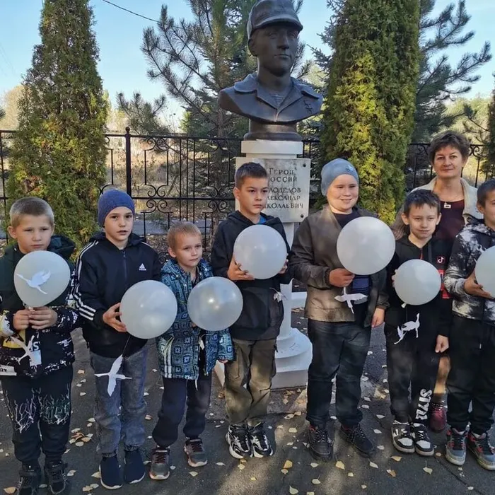 Час памяти «Летят печально журавли»