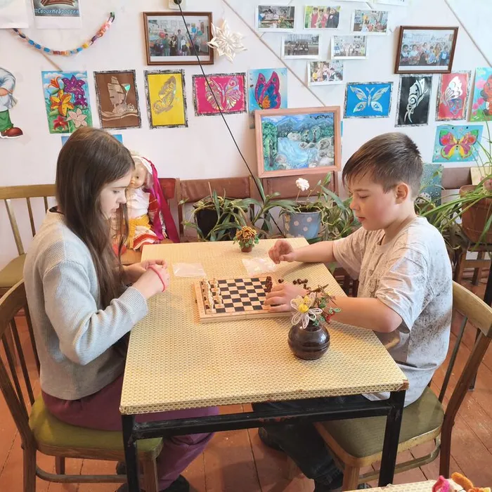 Познавательно - игровой час «Шахматы - игра королей»