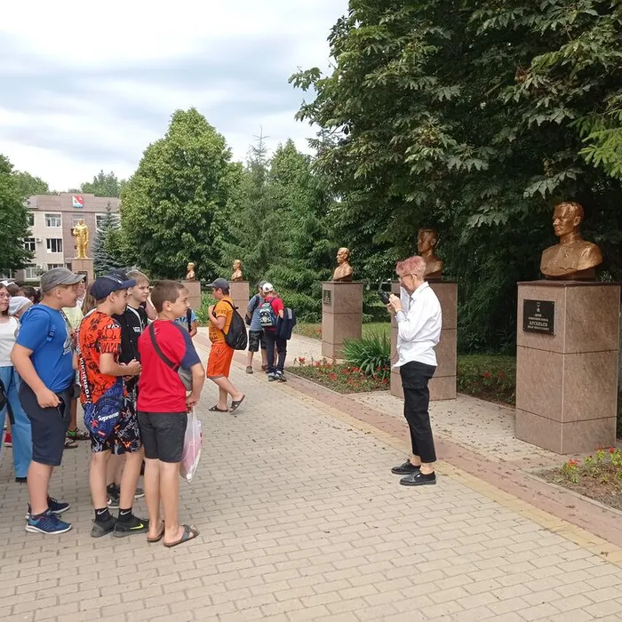 Патриотический час «Минувших лет живая память»