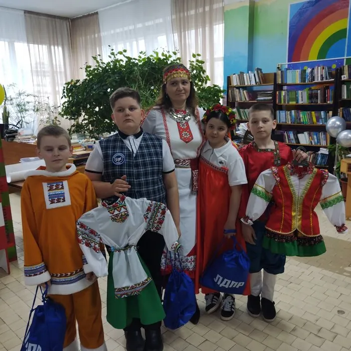 Театрализованная программа «Судьбой единой связаны навек»