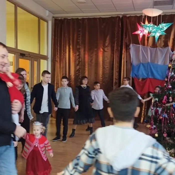 Новогодний карнавал