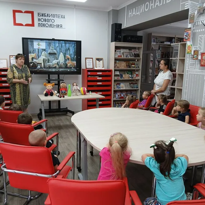 «Детство начинается с игрушек»