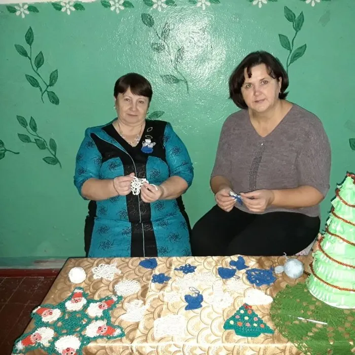 Творческая мастерская по вязанию новогодних украшений