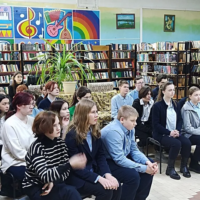 Патриотический час «Блокадной вечности страница»
