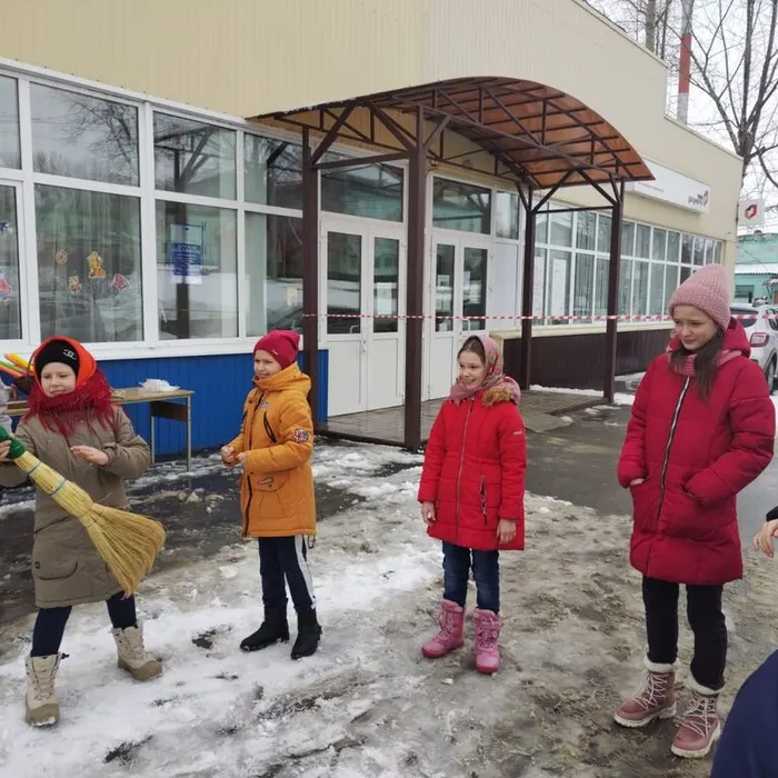 Игровая программа «Масленица идёт, блин да мед несёт» 