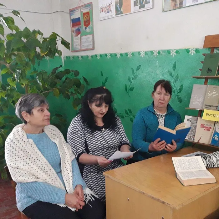 Книжная выставка-раритет «Бестселлер моего поколения»