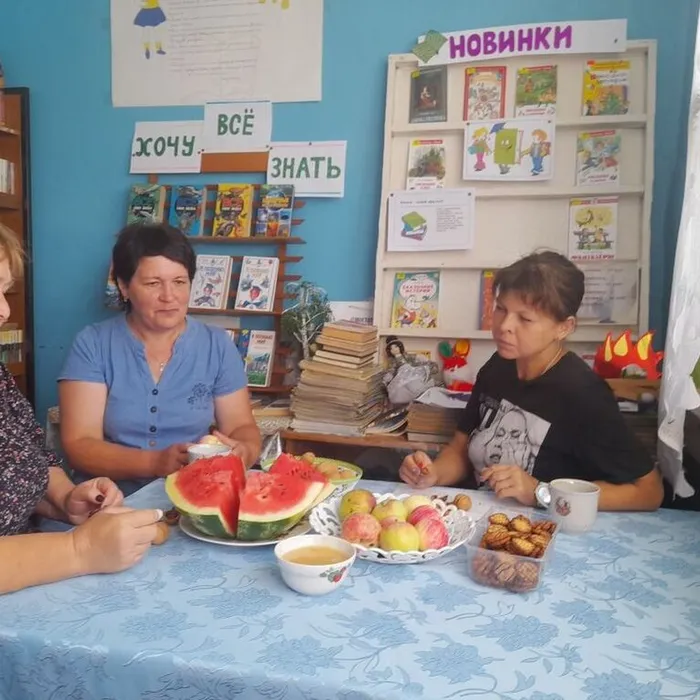 Познавательный час «Спас Медовый, Яблочный и Хлебный»