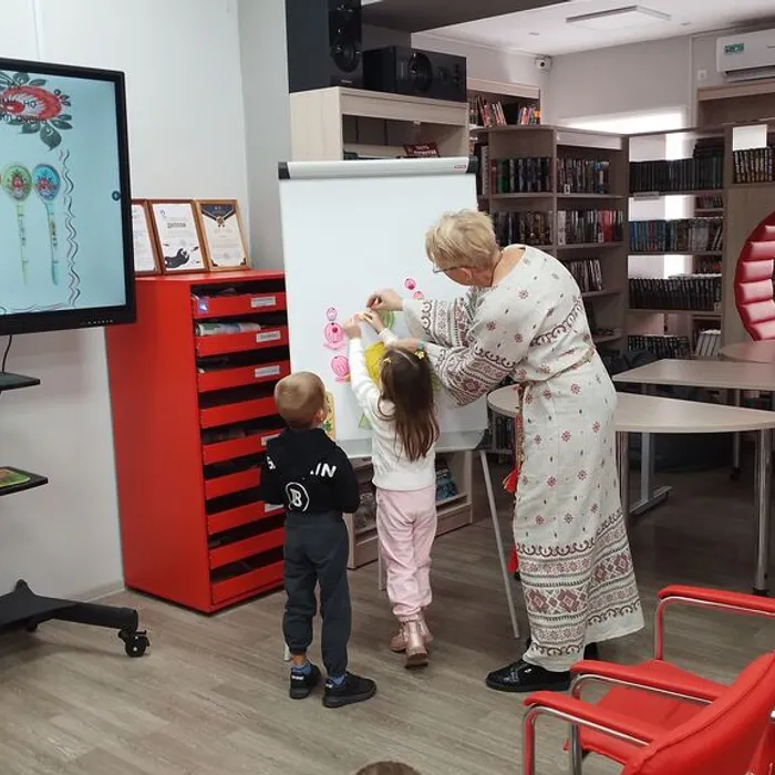 Познавательный час «Птицы смотрят из ларца - чудо роспись Городца»